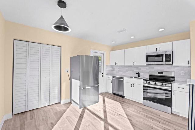 1349 9th Street, West Palm Beach, FL 33401