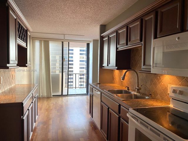 4200 N Ocean Dr 1-1103, Riviera Beach, FL 33404