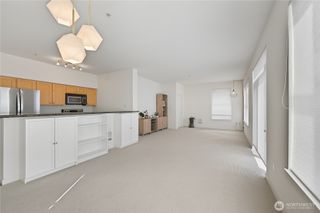 303 23rd Ave S #602, Seattle, WA 98114