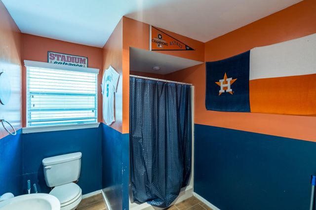 1506 Running Bear Trail, Crosby, TX 77532