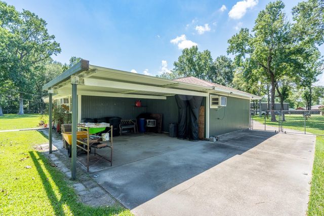 1506 Running Bear Trail, Crosby, TX 77532