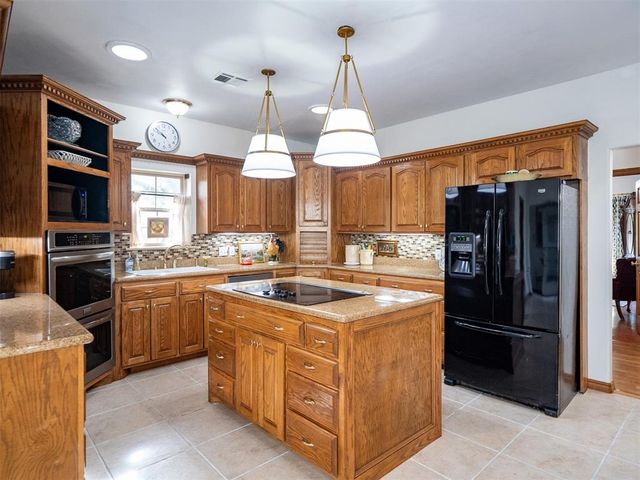 342420 E 1070 Road, Shawnee, OK 74855
