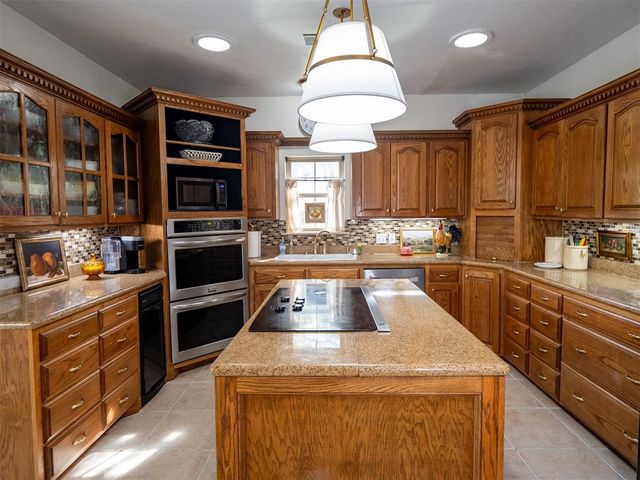 342420 E 1070 Road, Shawnee, OK 74855
