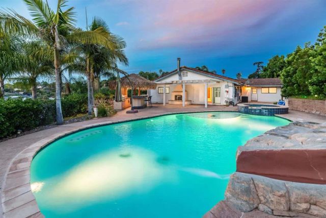 1567 Monte Vista Drive, Vista, CA 92084