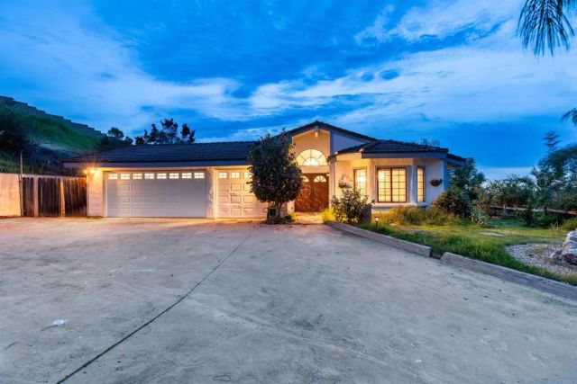 1567 Monte Vista Drive, Vista, CA 92084