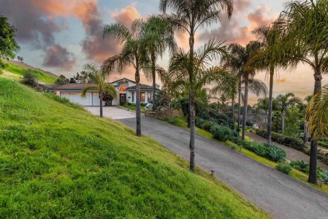 1567 Monte Vista Drive, Vista, CA 92084