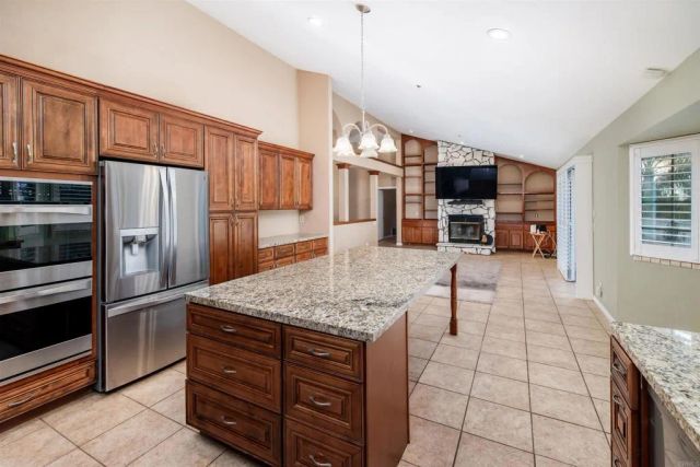 1567 Monte Vista Drive, Vista, CA 92084