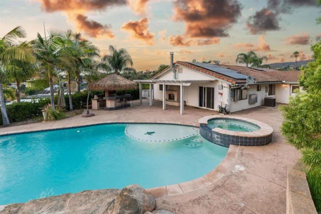 1567 Monte Vista Drive, Vista, CA 92084