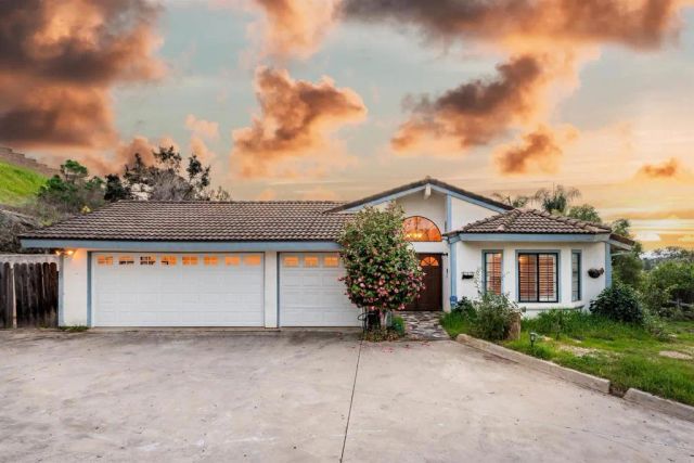 1567 Monte Vista Drive, Vista, CA 92084