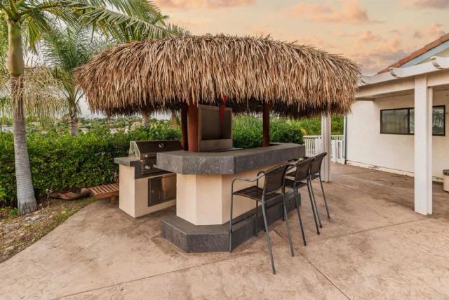 1567 Monte Vista Drive, Vista, CA 92084