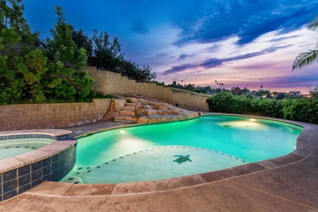 1567 Monte Vista Drive, Vista, CA 92084