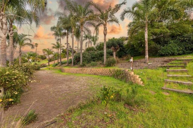 1567 Monte Vista Drive, Vista, CA 92084