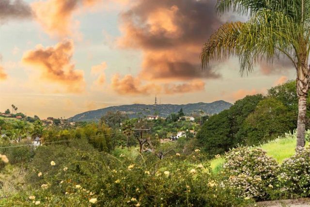 1567 Monte Vista Drive, Vista, CA 92084