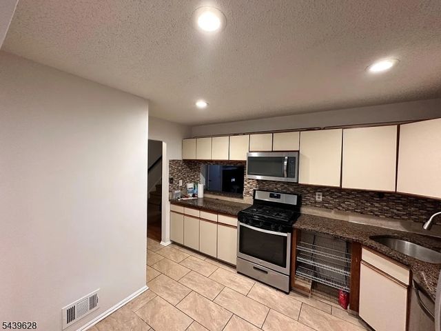 285 Penns Way, Bernards Twp., NJ 07920
