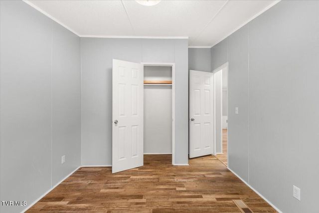 1012 Kingston Court, Johnson City, TN 37601