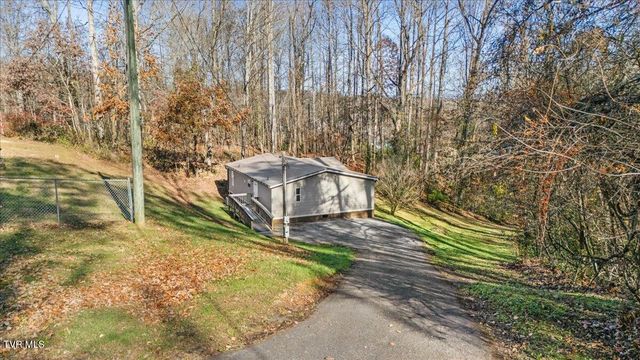 1012 Kingston Court, Johnson City, TN 37601