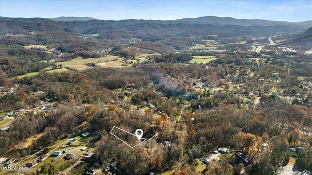 1012 Kingston Court, Johnson City, TN 37601