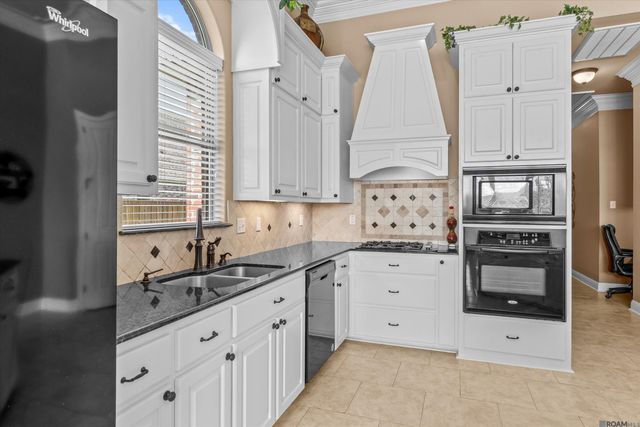 18402 Bellingrath Lakes Ave, Greenwell Springs, LA 70739