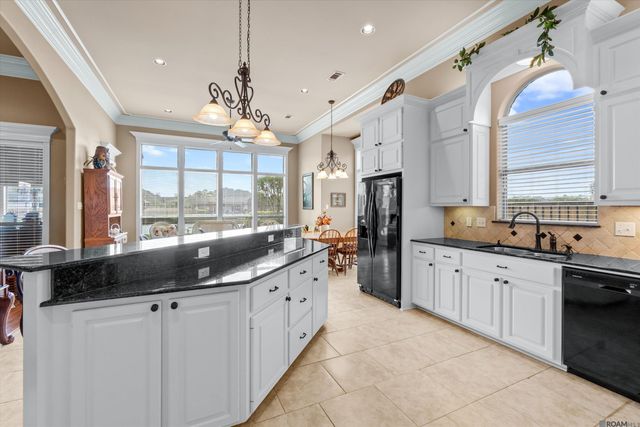 18402 Bellingrath Lakes Ave, Greenwell Springs, LA 70739