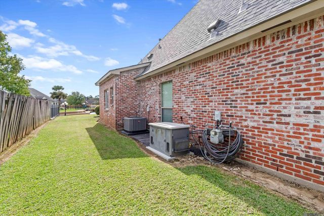 18402 Bellingrath Lakes Ave, Greenwell Springs, LA 70739