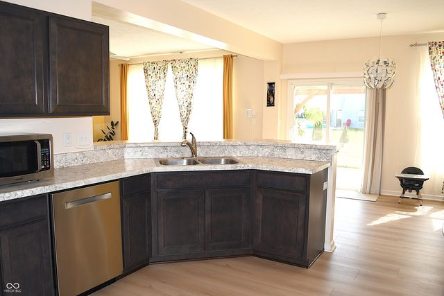 3274 Rolling Hill Drive, Columbus, IN 47201
