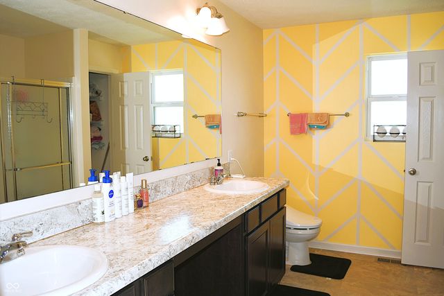 3274 Rolling Hill Drive, Columbus, IN 47201