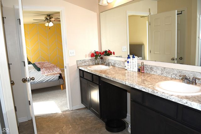 3274 Rolling Hill Drive, Columbus, IN 47201