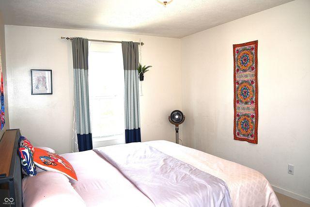 3274 Rolling Hill Drive, Columbus, IN 47201