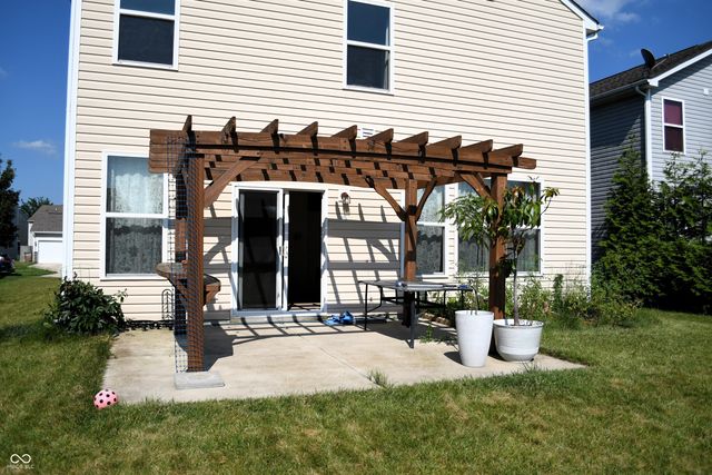3274 Rolling Hill Drive, Columbus, IN 47201