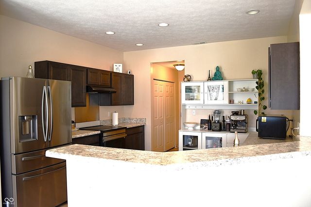 3274 Rolling Hill Drive, Columbus, IN 47201