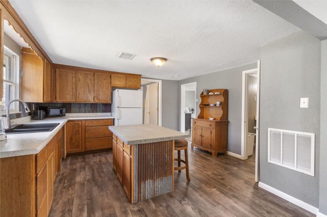 6495 Us Highway 160, Walnut Shade, MO 65771