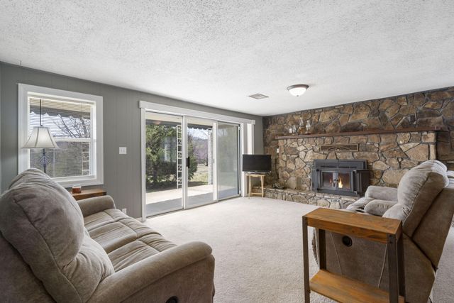 6495 Us Highway 160, Walnut Shade, MO 65771