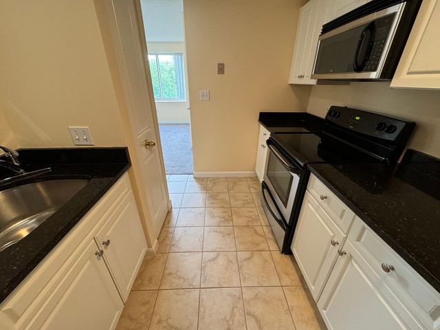 8 Museum Way 416, Cambridge, MA 02141