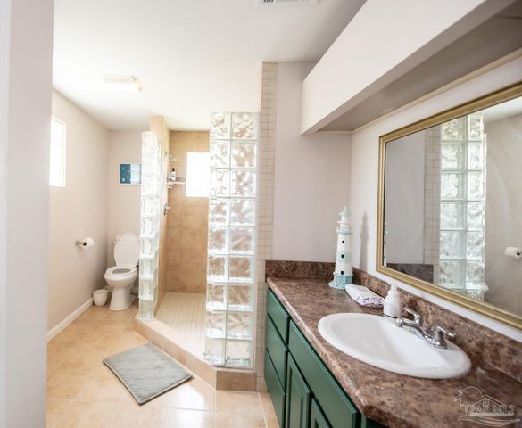 412 Labree Rd, Pensacola, FL 32507