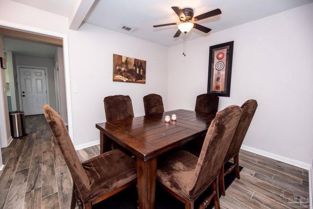 412 Labree Rd, Pensacola, FL 32507