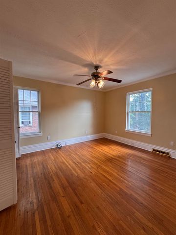 933 7th Street, Huntington, WV 25701