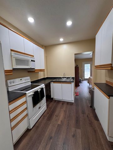 933 7th Street, Huntington, WV 25701