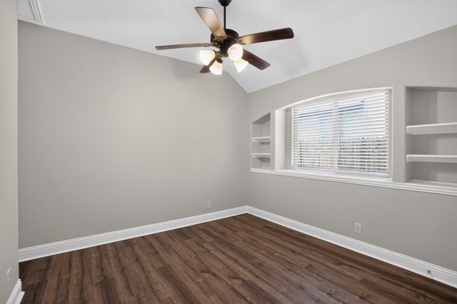 5252 Smokey Ridge Drive, Fort Worth, TX 76123