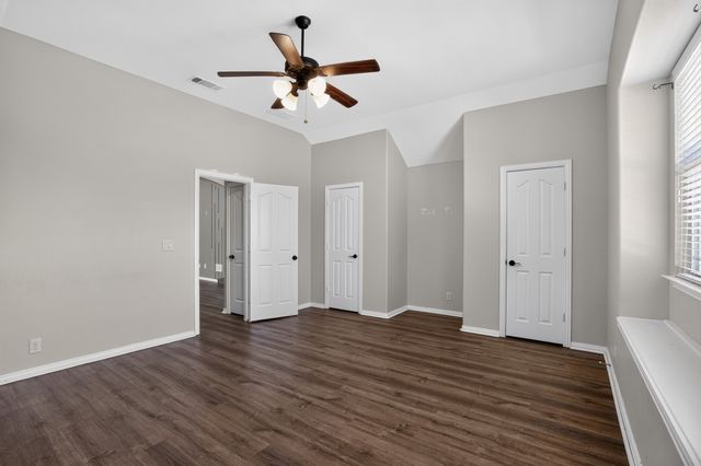5252 Smokey Ridge Drive, Fort Worth, TX 76123