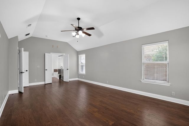 5252 Smokey Ridge Drive, Fort Worth, TX 76123
