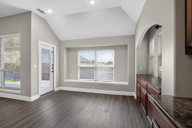 5252 Smokey Ridge Drive, Fort Worth, TX 76123