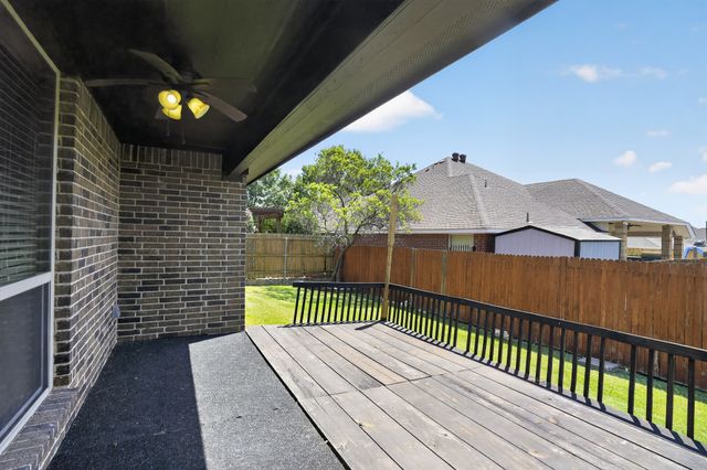 5252 Smokey Ridge Drive, Fort Worth, TX 76123