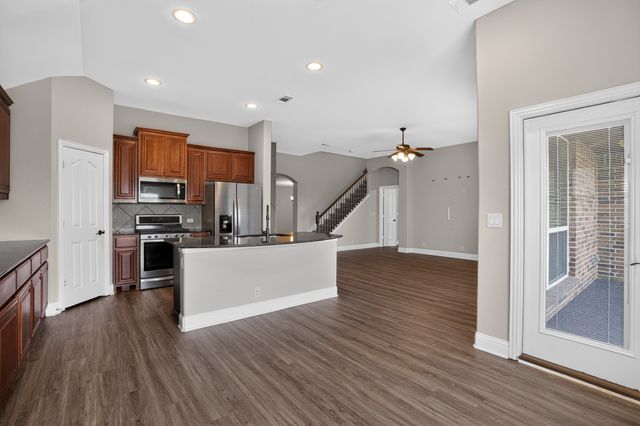 5252 Smokey Ridge Drive, Fort Worth, TX 76123