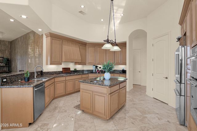 741 W AZALEA Drive, Chandler, AZ 85248