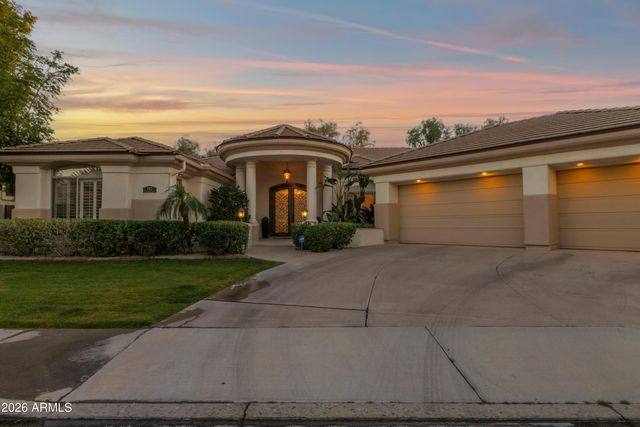 741 W AZALEA Drive, Chandler, AZ 85248