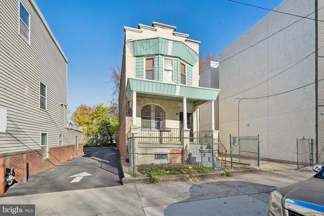 3817 HAVERFORD AVE, Philadelphia, PA 19104
