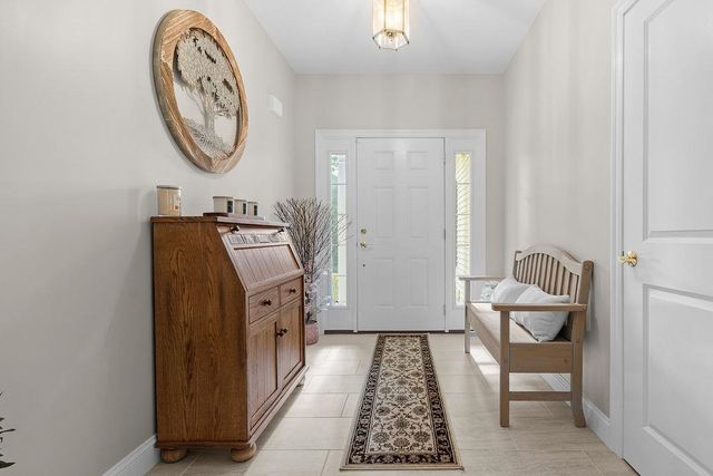 6 Swan Circle, Concord, NH 03301