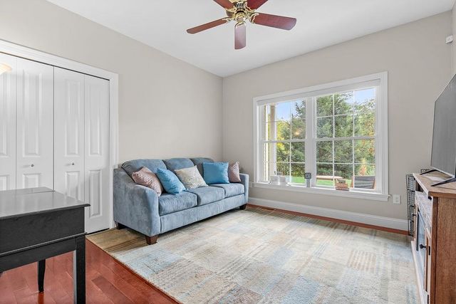 6 Swan Circle, Concord, NH 03301