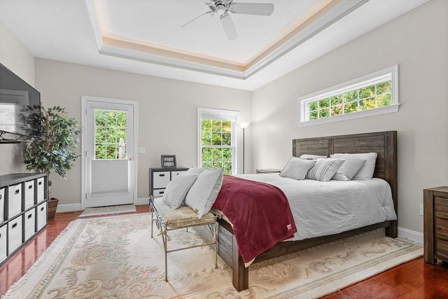 6 Swan Circle, Concord, NH 03301