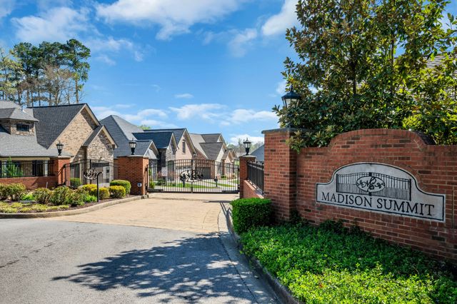 533 Summit View Cir, Clarksville, TN 37043